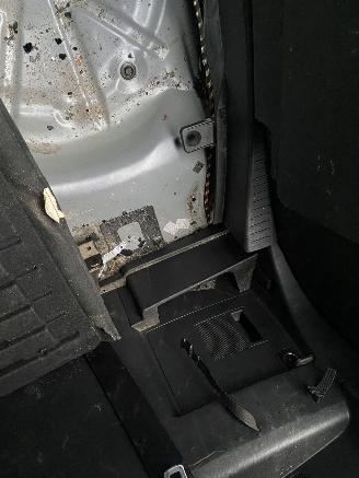 Mazda 5 Automaat Aangepast met Stuurbediening 2.0 Katano vaste prijs picture 48