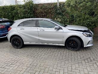 Mercedes A-klasse 180d automaat business Solution amg picture 40