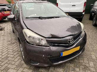 Toyota Yaris Aspiration 1.0 VVT-I5Drs Navi Clima Camera picture 2