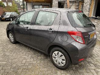 Toyota Yaris Aspiration 1.0 VVT-I5Drs Navi Clima Camera picture 14