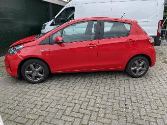 Toyota Yaris 1.5 Hybrid 5drs picture 3