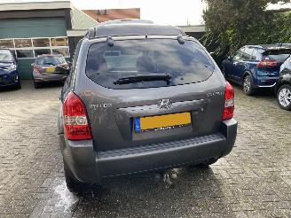 Hyundai Tucson 2.0i Dynamic version Van/Grijs kenteken picture 10