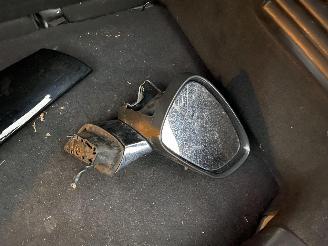 Citroën DS3 e-HDI 1.6 So Chic picture 17