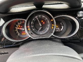 Citroën DS3 1.2 VTI Chic Motorschade picture 4