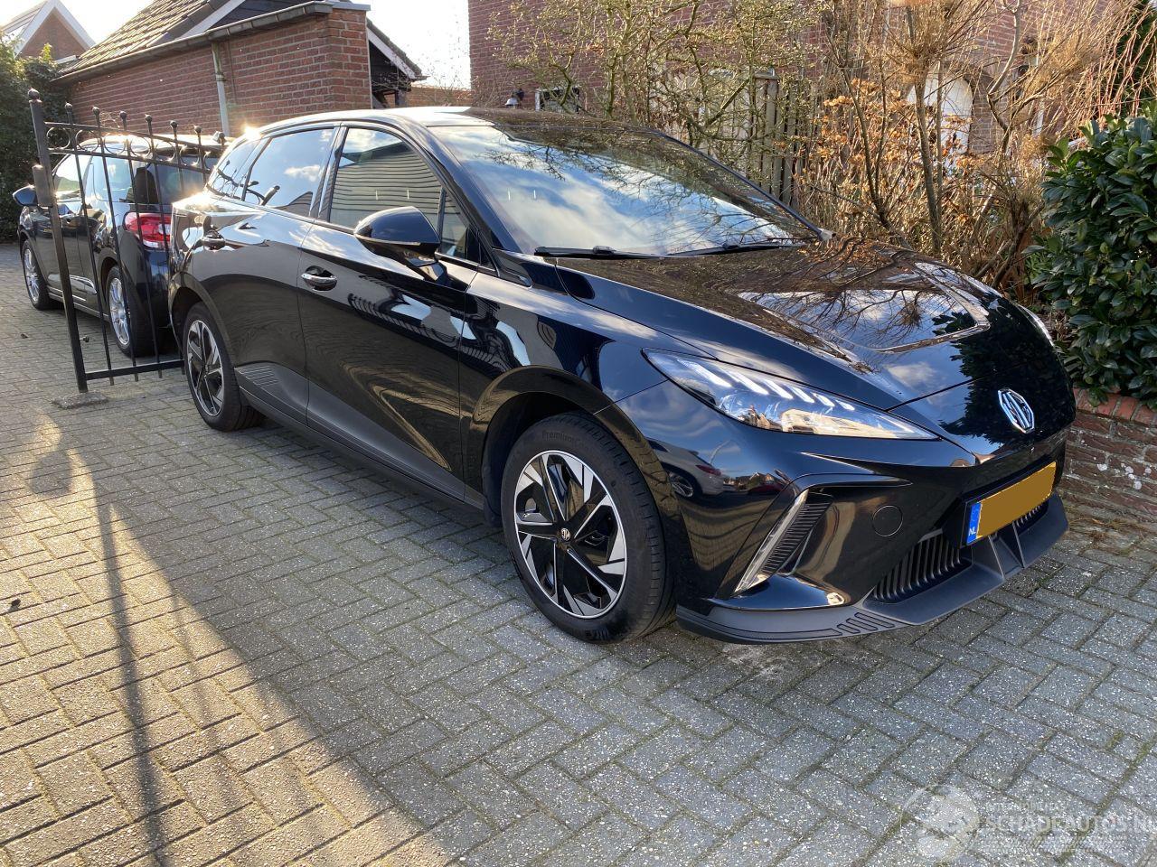 MG MG4 150KW Luxury 64 KWh