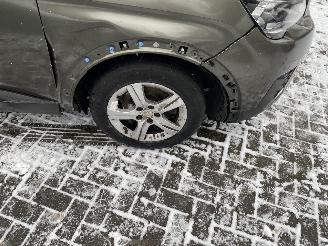 Peugeot 5008 7 Persoons 1.2 PureTech Blue Lease Executive WOK picture 40