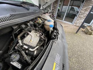 Volkswagen Transporter 2.0 TDi L2H1 Trentline 75KW 77DKM picture 20