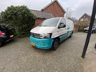 Volkswagen Transporter 2.0 TDi L2H1 Trentline 75KW 77DKM picture 6