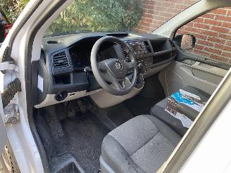 Volkswagen Transporter 2.0 TDi L2H1 Trentline 75KW 77DKM picture 8