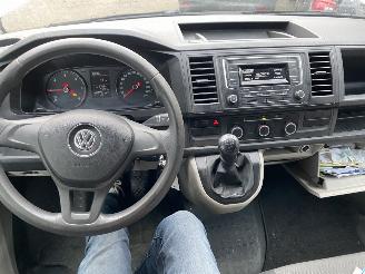 Volkswagen Transporter 2.0 TDi L2H1 Trentline 75KW 77DKM picture 34