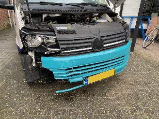 Volkswagen Transporter 2.0 TDi L2H1 Trentline 75KW 77DKM picture 28