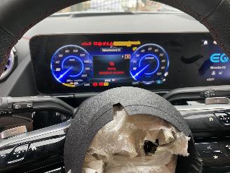 Mercedes EQA 250+ AMG Line Pano Limited 71 KWh picture 29