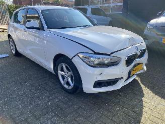 krockskadad bil auto BMW 1-serie 118i 5drs 2016/1