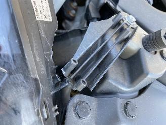 Peugeot 108 1.0 e-VTi Active picture 18