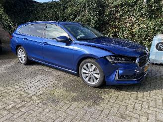 Voiture accidenté Skoda Superb Mild Hybrid 1.5 TSi MHEV Business Edition Automaat Kombi 2025/6