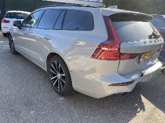 Volvo V-60 2.0 B4 Plus Bright Mild Hybrid picture 5