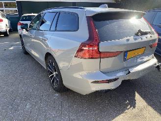 Volvo V-60 2.0 B4 Plus Bright Mild Hybrid picture 10