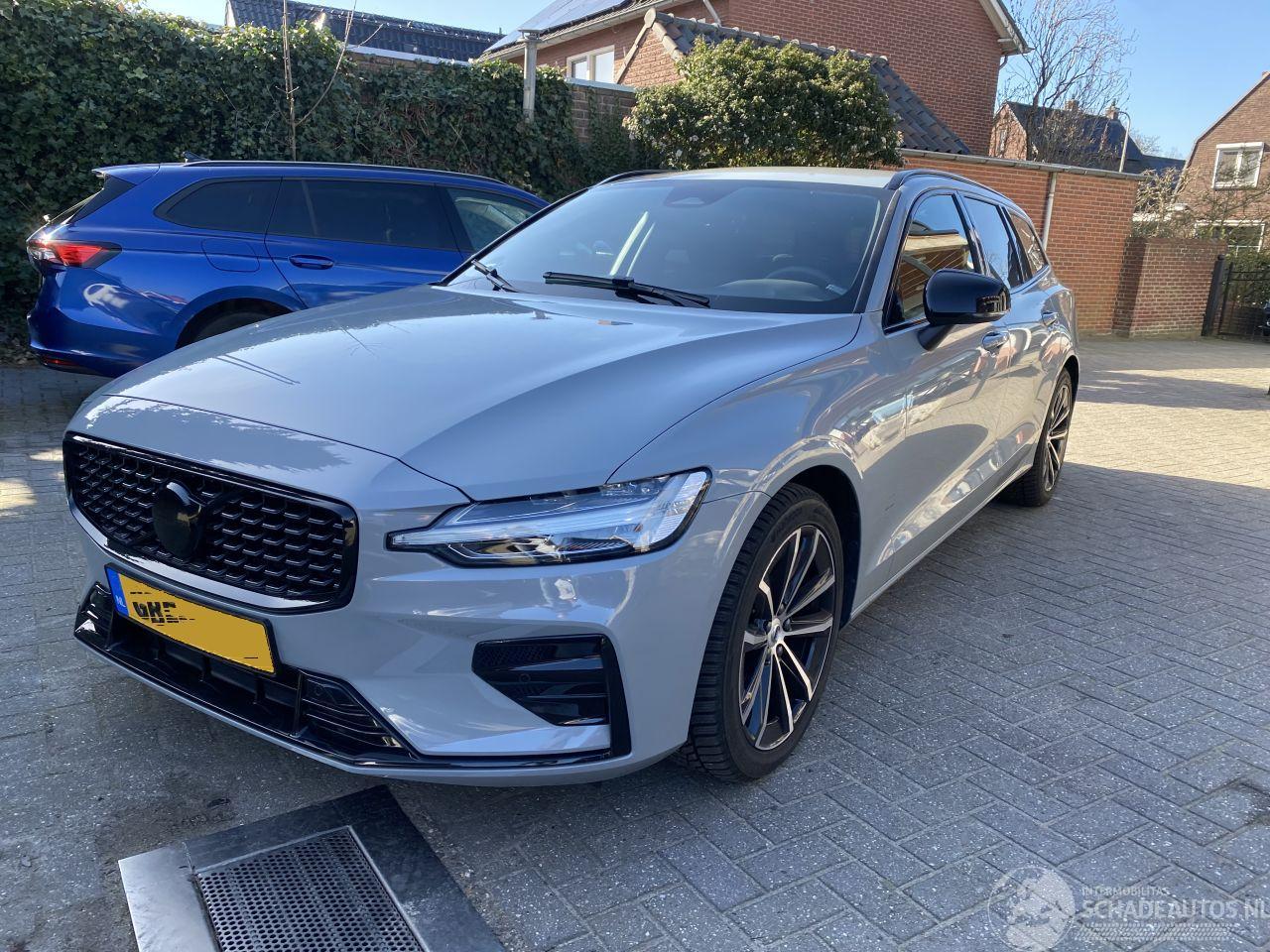 Volvo V-60 2.0 B4 Plus Bright Mild Hybrid