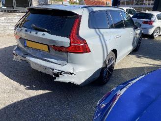 Volvo V-60 2.0 B4 Plus Bright Mild Hybrid picture 6