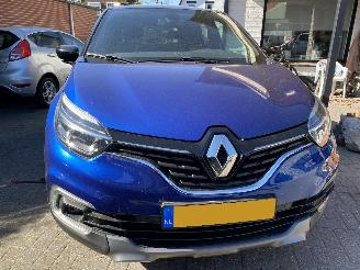 skadebil auto Renault Captur Version-S 1.3 150PK 4cil 2019/5