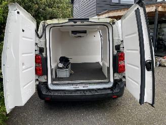 Peugeot Expert Carrier Koeling 1.5 BlueHDi 100 Standard Pro met motorschade picture 4