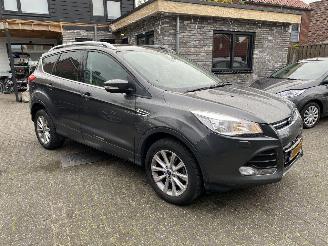 skadebil auto Ford Kuga 1.5 titanium 2015/7