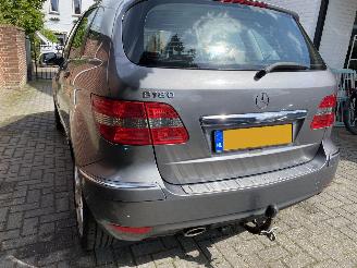 Mercedes B-klasse 180 Business Class bak en motor uitgevallen picture 12