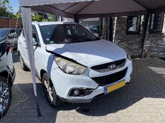 Hyundai Ix35 Auto is gereserveerd 2.0i Style 120KW picture 3