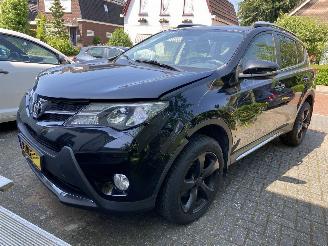 krockskadad bil auto Toyota Rav-4 2.2D Style 4WD 2014/4