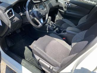 Nissan Qashqai Automaat 1.3 117KW DIG-T N-Connecta picture 21