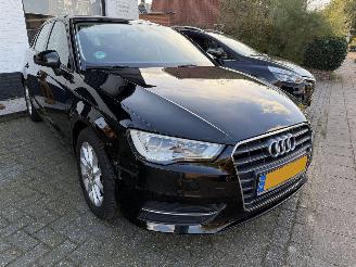 Damaged car Audi A3 Automaat SPORTBACK 1.2 TFSI Attraction 5drs vaste prijs 2014/4