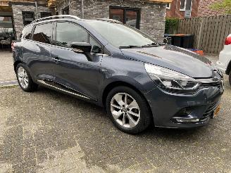 Renault Clio Estate 0.9 TCe Limited picture 12