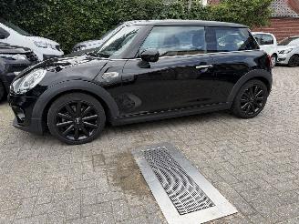 skadebil auto Mini Cooper Automaat 1.5 Chilli/Mary-Lebone Vaste prijs 2016/9