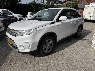 skadebil auto Suzuki Vitara Auto is gereserveerd Automaat 1.6 Exclusive Allgrip 2016/1