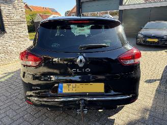 Renault Clio Limited 0.9 TCe station picture 2