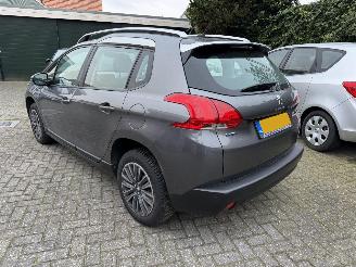 Peugeot 2008 Automaat 1.2 PureTech Blue Lion picture 12