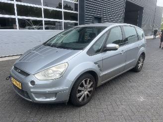 uszkodzony samochody osobowe Ford S-Max 2.5 Turbo / 7 persoons 2007/2