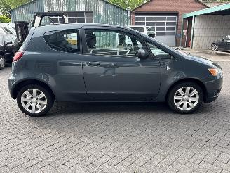 Mitsubishi Colt 1.1 12V Hatchback  Benzine 1.124cc 55kW (75pk) FWD picture 6