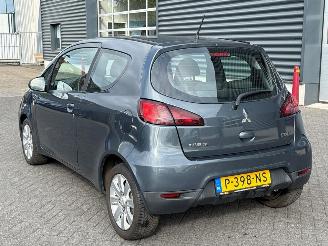 Mitsubishi Colt 1.1 12V Hatchback  Benzine 1.124cc 55kW (75pk) FWD picture 3