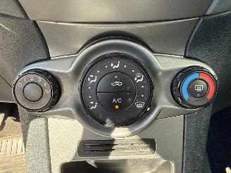 Ford Fiesta 1.25 16V Hatchback  Benzine 1.242cc 44kW (60pk) FWD picture 17