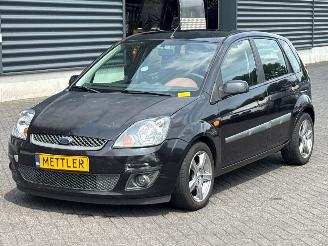 škoda osobní automobily Ford Fiesta 1.25 16V Hatchback  Benzine 1.242cc 55kW (75pk) FWD 2006/1