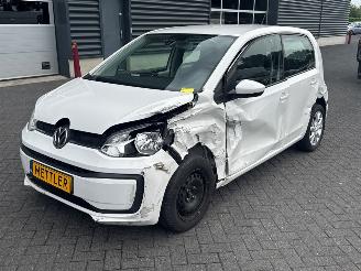 uszkodzony samochody osobowe Volkswagen Up! 1.0 12V 60 Hatchback  Benzine 999cc 44kW (60pk) 2019/2