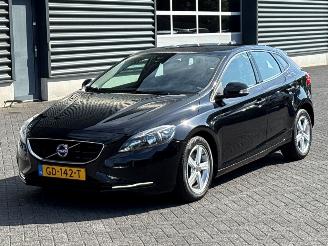 škoda osobní automobily Volvo V-40 1.6 D2 Hatchback 4Dr Diesel 1.560cc 84kW (114pk) FWD 2014/6