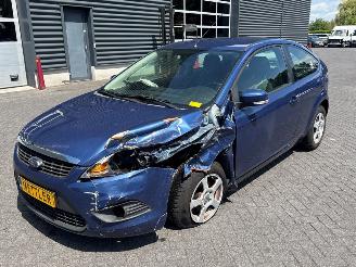 Voiture accidenté Ford Focus 1.6 16V Hatchback  Benzine 1.596cc 74kW (101pk) FWD 2008/11