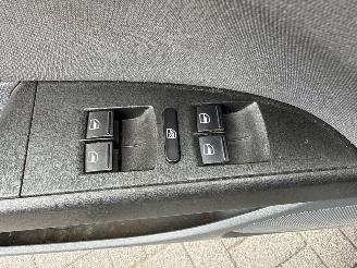 Seat Leon 1.6 Hatchback 4Dr Benzine 1.595cc 75kW (102pk) FWD picture 20