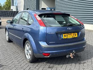 Ford Focus 1.6 16V Hatchback  Benzine 1.596cc 74kW (101pk) FWD airco picture 3