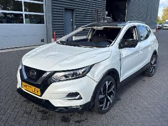 krockskadad bil auto Nissan Qashqai 1.3 DIG-T 140 16V SUV  Benzine 1.332cc 103kW 2019/5