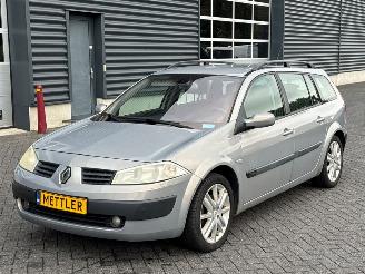 Unfallwagen Renault Mégane 1.6 16V Combi/o 4Dr Benzine 1.598cc 83kW (113pk) FWD 2004/9