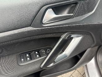 Peugeot 308 1.2 12V e-THP PureTech 130 Combi/o 4Dr Benzine 1.199cc 96kW (131pk) FWD picture 19