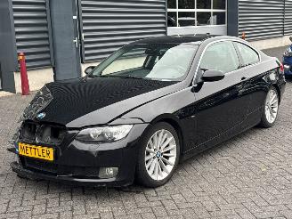 damaged passenger cars BMW 3-serie 325i 24V Coupe 2Dr Benzine 2.497cc 160kW (218pk) RWD 2007/4